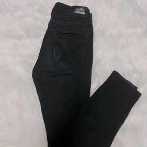 Hollister California curvy high rise super skinny 3S  w26 L26 black color women